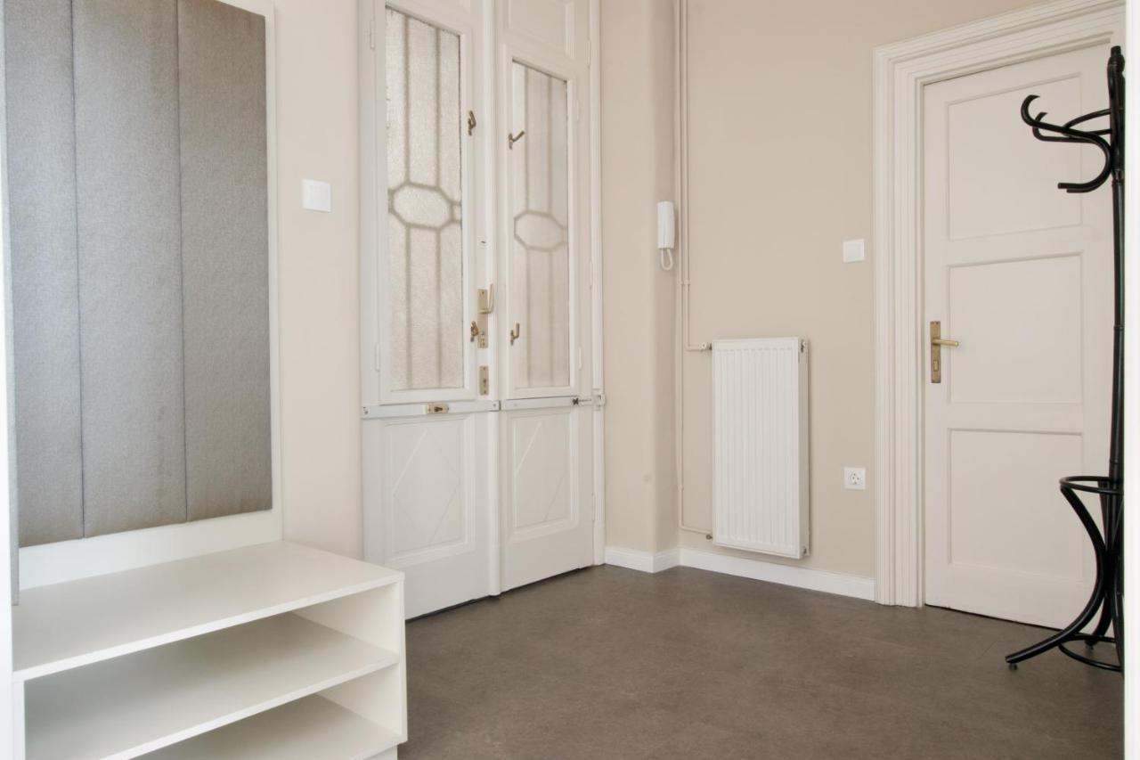 Standard Apartment By Hi5 - Kecskemeti Street Suite Будапеща Екстериор снимка