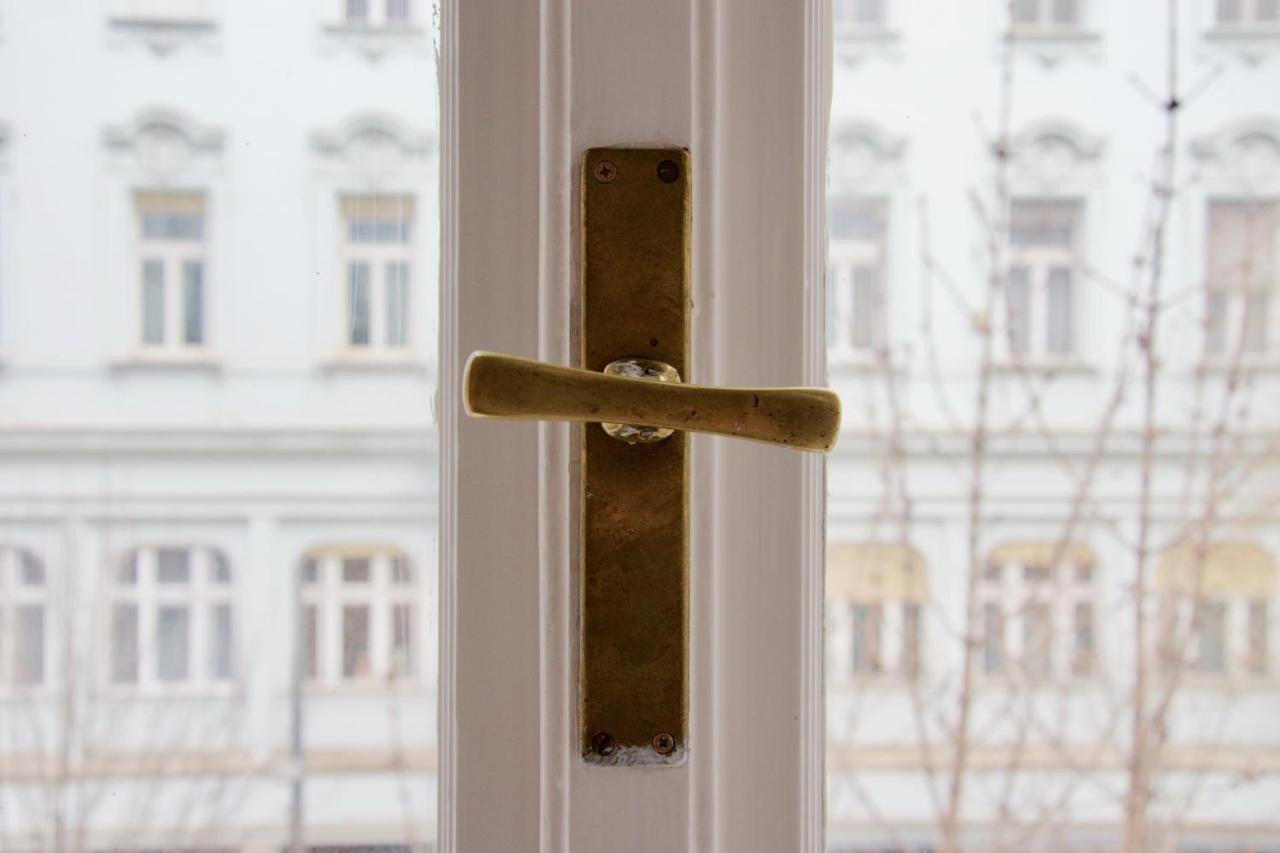 Standard Apartment By Hi5 - Kecskemeti Street Suite Будапеща Екстериор снимка