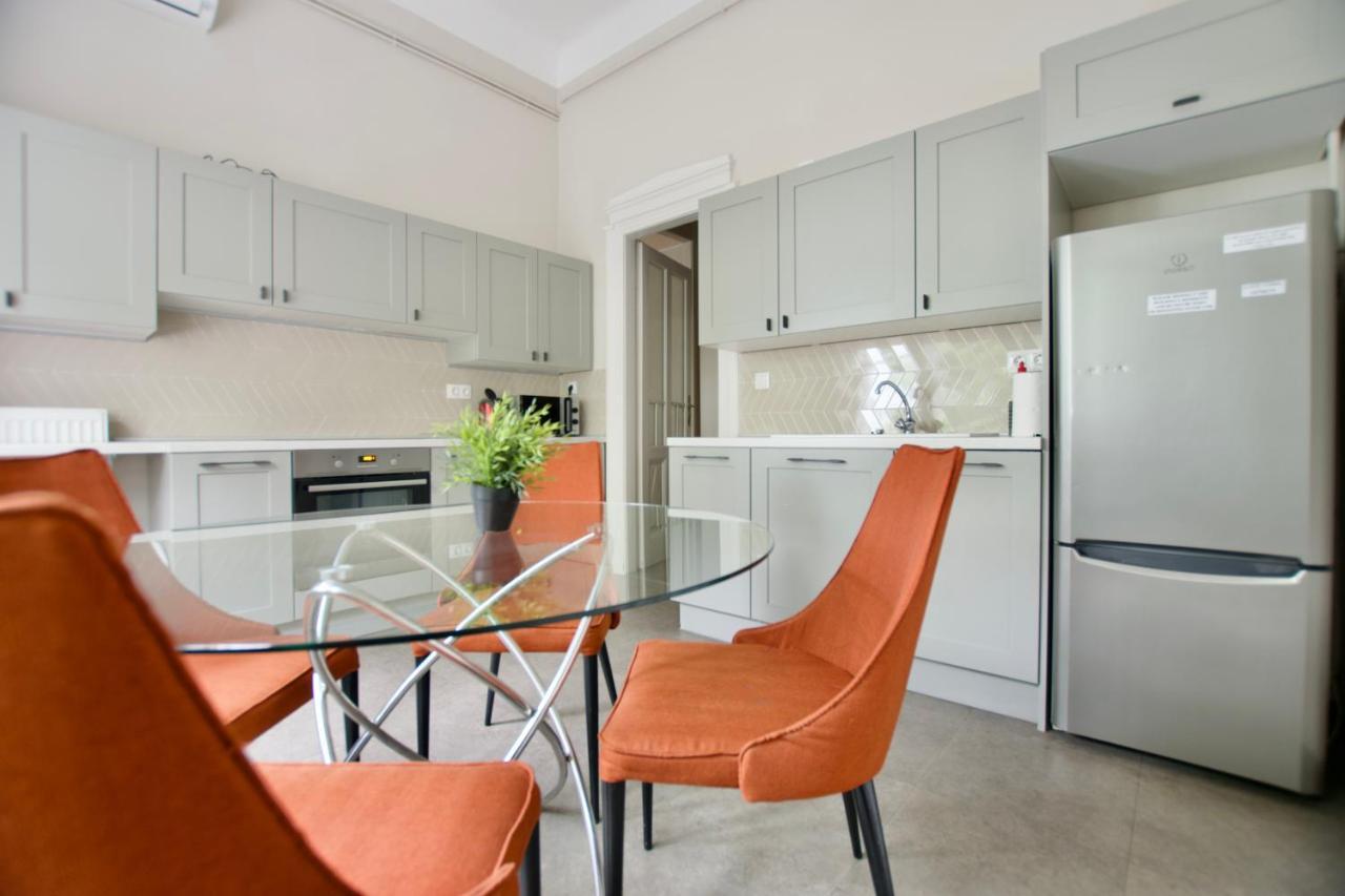 Standard Apartment By Hi5 - Kecskemeti Street Suite Будапеща Екстериор снимка