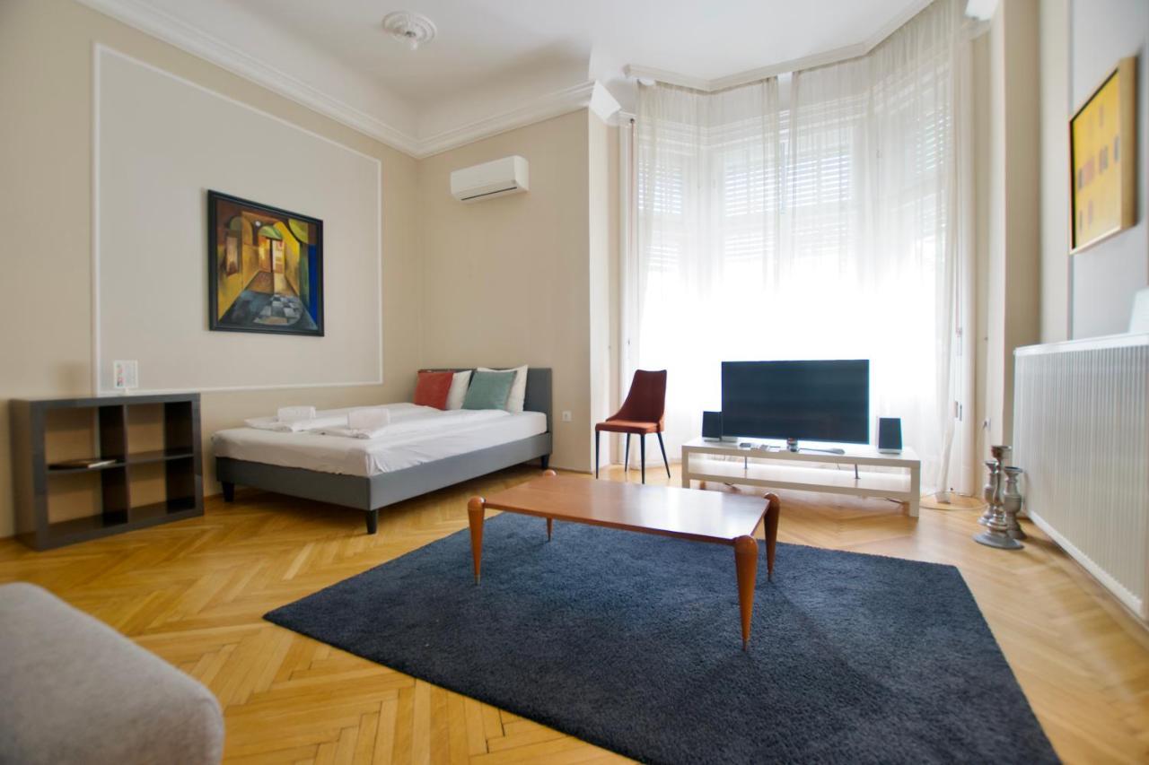 Standard Apartment By Hi5 - Kecskemeti Street Suite Будапеща Екстериор снимка